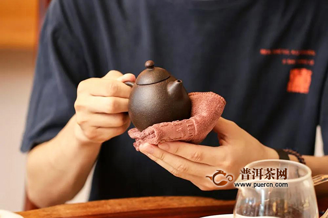 只要茶巾干净便足够了
