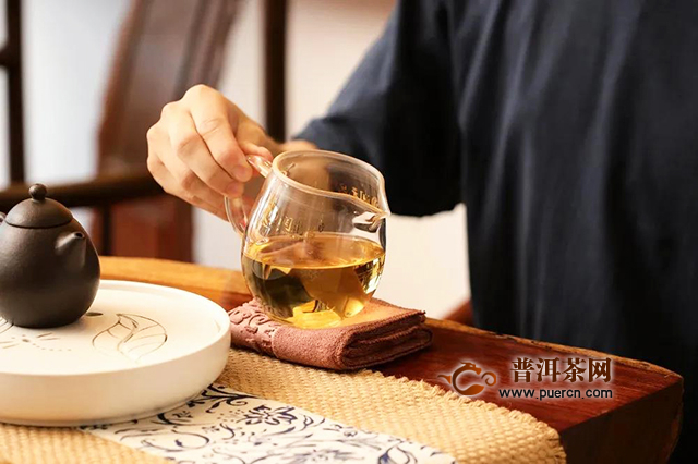 只要茶巾干净便足够了
